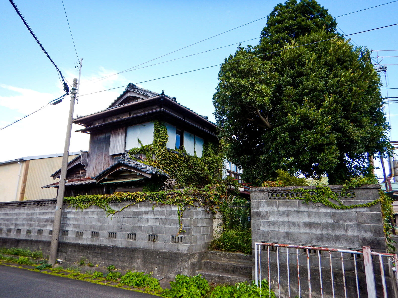 空き家がもたらす固定資産税の影響を理解し、最適な選択を