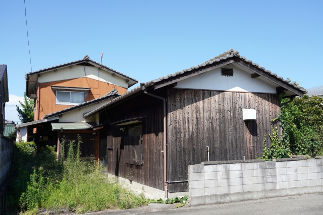 知らないと損する！鶴ヶ島市空き家バンクのデメリットと賢い対策